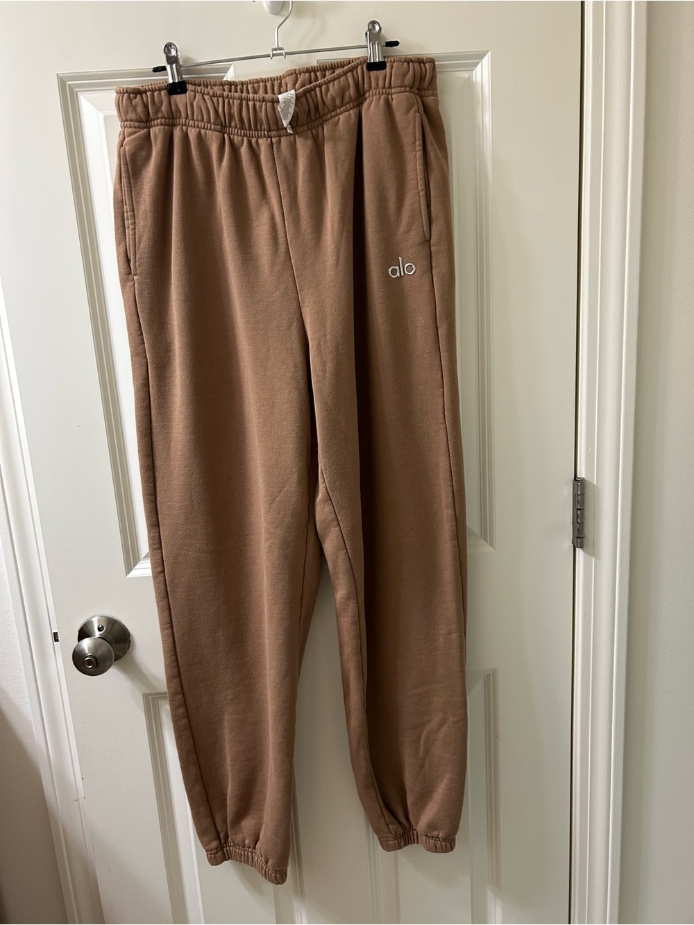 ALO Yoga Men's Drawstring Sweatpants in Tan Size M - Picture 3 of 4